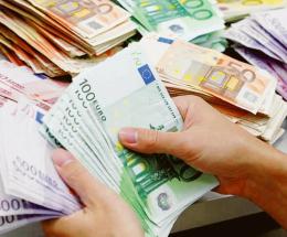 Disabile derubato dall'amico di infanzia di 600mila euro, tenta il suicidio