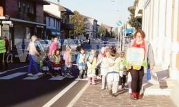 A scuola a piedi e sicuri col pedibus