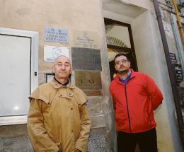 “Sede inagibile”. Fuori in 500