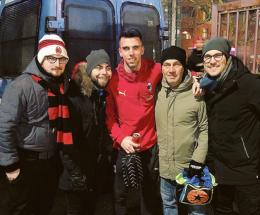 Matteo Soncin, selfie con gli amici