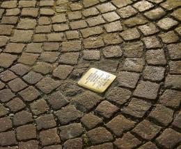 “Gaffeo, metti le pietre della Shoah”