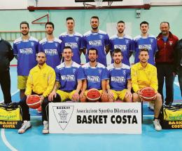 Costa ko a testa alta con Adria