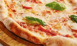Pizza a 17 euro? "A Capodanno è così"