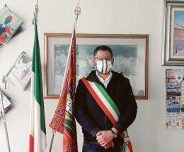 Il paese festeggia il suo guarito