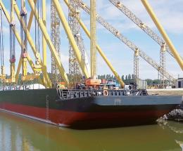 La super chiatta per trasporti eccezionali è made in Porto Viro