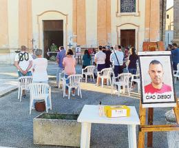 &ldquo;Ciao Diego&rdquo;. Due paesi in lacrime