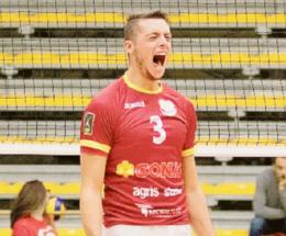 Samuele Aprile ora veste la maglia nerofucsia