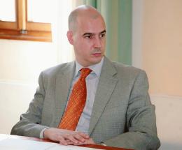 “Servizi, il settore è in difficoltà”