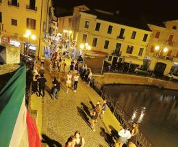 La grande serata dello shopping, negozi aperti fino a tardi
