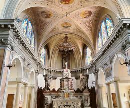 Parte la sistemazione della chiesa. Niente messa per un po'