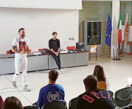 Una web radio che documenterà il festival in diretta dal Censer