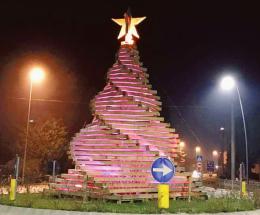 Poker di alberi per le feste di Natale