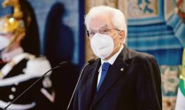 Insultano Mattarella sui social, ora rischiano fino a 5 anni di carcere e 5mila euro di multa 