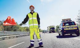 Tragedia sulla A27: Operaio travolto e ucciso da un camion
