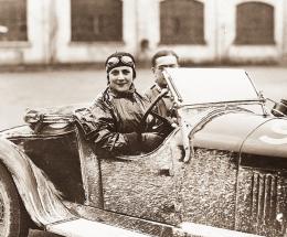 La “Baronessa” di Contarina omaggiata dalla Alfa Romeo