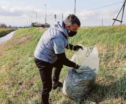 Plastic free, debutto con 15 sacchi raccolti