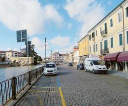 "Calpestati i diritti dei cittadini, questa gestione di viabilità e posteggi penalizza il centro"