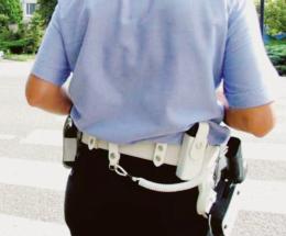Armi ai vigili, polemica senza fine