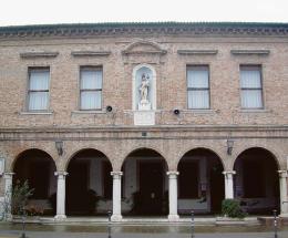 Bellodi saluta il “suo” locale