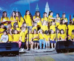 Tradizionale lotteria per sostenere il canto dei bimbi