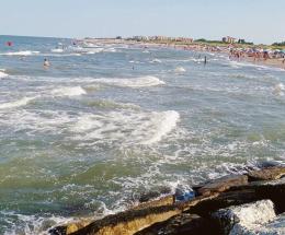 Il litorale torna balneabile