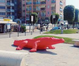 Coccodrillo a spasso in città