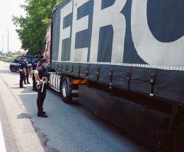 Vigili: controlli ai camion in transito
