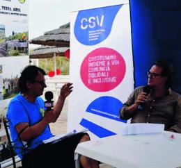 La spiaggia della solidarietà alla Lira