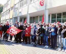 Tutti stretti attorno alla Cgil