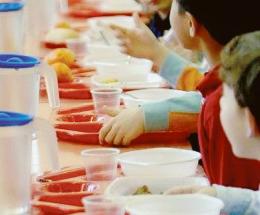 Rivoluzione mensa “plastic free”