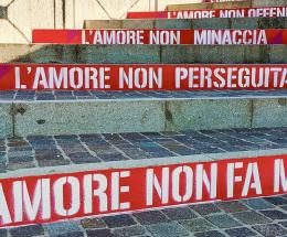 Un grido per ogni scalino: “No!”