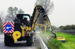 “Scaricabarile dello sfalcio del verde”