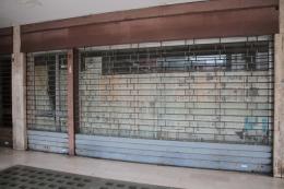 "Degrado". Negozianti in fuga, la galleria resterà deserta