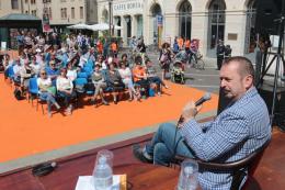 3, 2, 1,  Rovigoracconta colora la città di arancione
