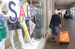 Approvato il posticipo dei saldi al 1° agosto: ma al via le vendite promozionali da luglio