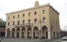 Licenziamenti, caso in Parlamento