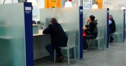 Il direttore della banca derubava i suoi clienti