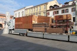 Natale: sono arrivate le casette per le "Strenne"