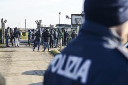 Il sindaco di Cona tenta di mediare