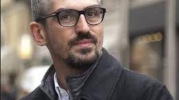 Sesso in cambio di fondi pubblici: sindaco indagato