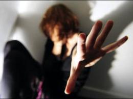 Minacce e anche un finto investimento: stalker a giudizio