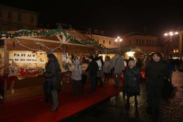 Shopping e solidarietà con Strenne di Natale e l'Ail