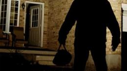 Raid dei ladri nella notte, case e azienda svaligiate