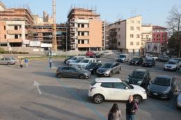 Parcheggiatore abusivo preso, multa da mille euro