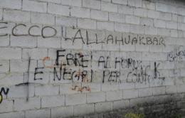 Scritte sul muro parole orribili contro gli ebrei