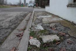 Una sequenza di buche e crateri
