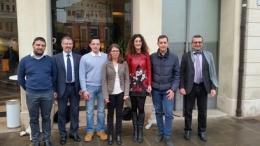 La base grillina snobba i candidati