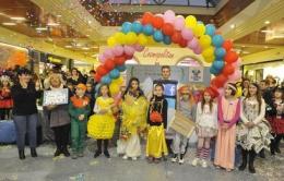 Il carnevale al Porto chiude tra canti e balli