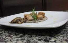 Bocconcini di maialino su crema di champignon