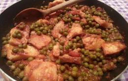 Verdesca con piselli e pomodori 